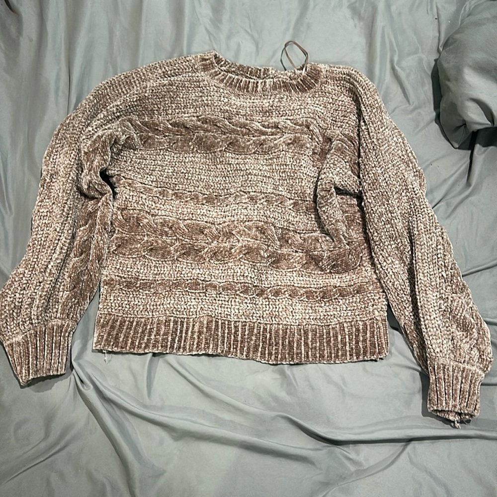Grey/brown